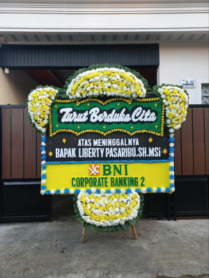 Papan Bunga Duka di Balai Kurai Taji